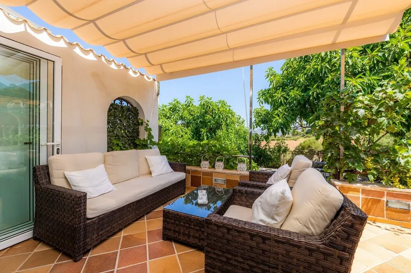 Holiday Home Casa del Mar 37 with Sea & Mountain View, Garden & Wi-Fi - Image 1