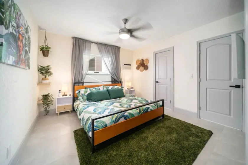 Newly Renovated Tropical Oasis Near Las Olas Beach - Image 1