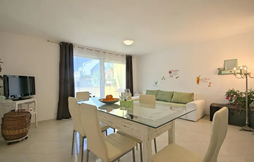 Apartment Zlatna - Image 1