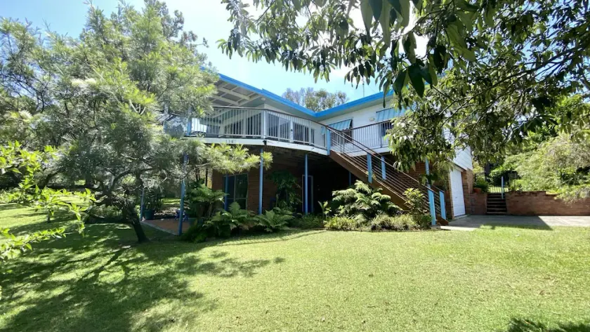 SURF N VISNING 138 Camden Hd Rd Dunbogan - Image 1