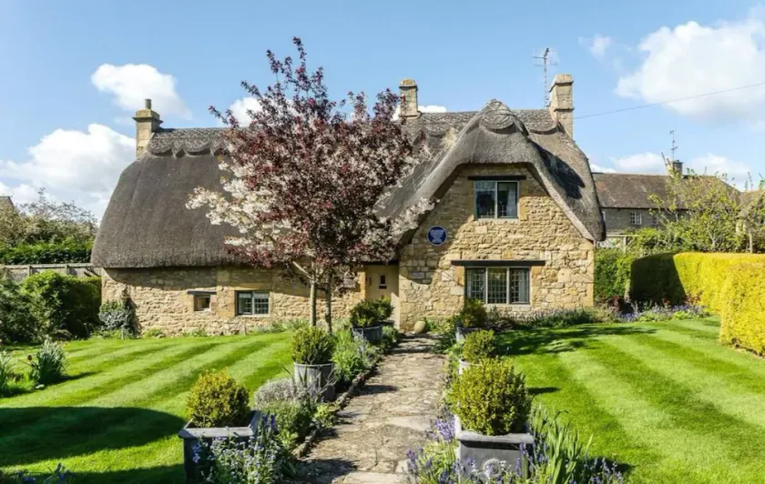 Nyligt tilgængelig! Idyllisk stråtækt hytte i hjertet af Chipping Campden - Image 1