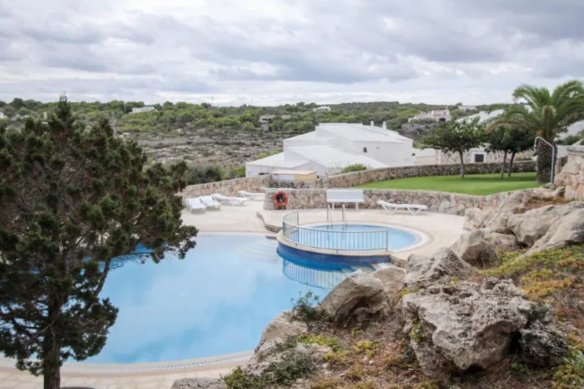Complejo residencial Es brucs - Image 1