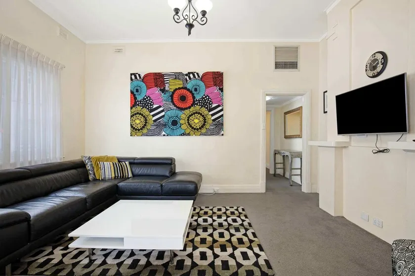 Park View 'Elysian' WIFI + Netflix - Image 1