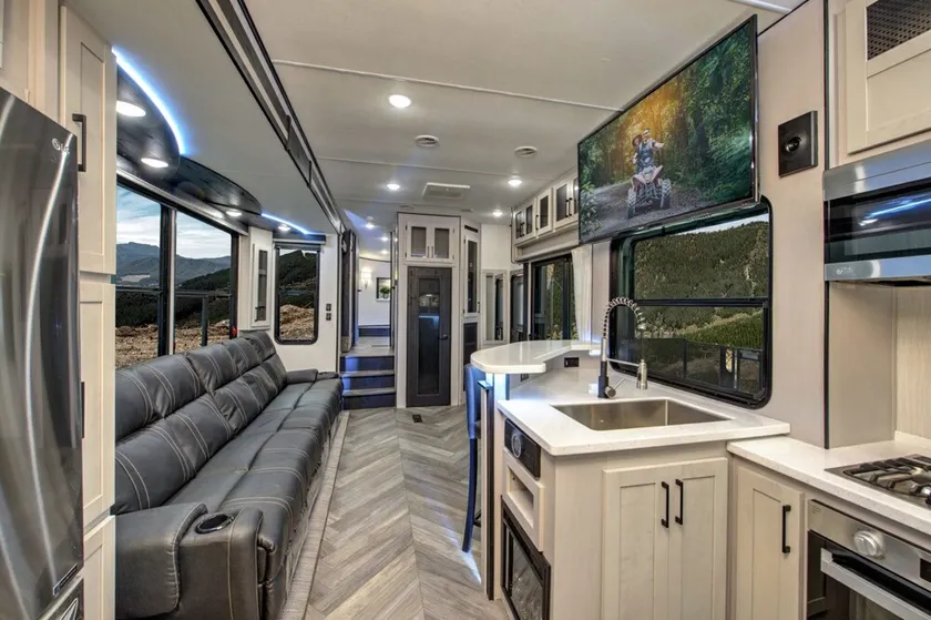 Luxury Glamping on Elm Creek Ranch - Image 1