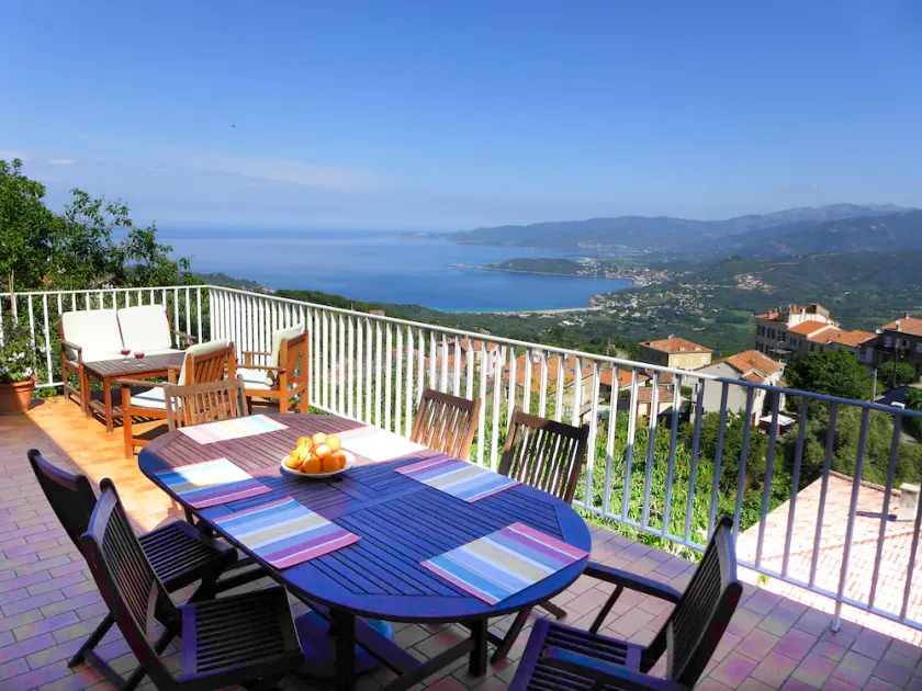 Vista panoramica sul mare e sulle montagne, Casa di paese indipendente, - Image 1
