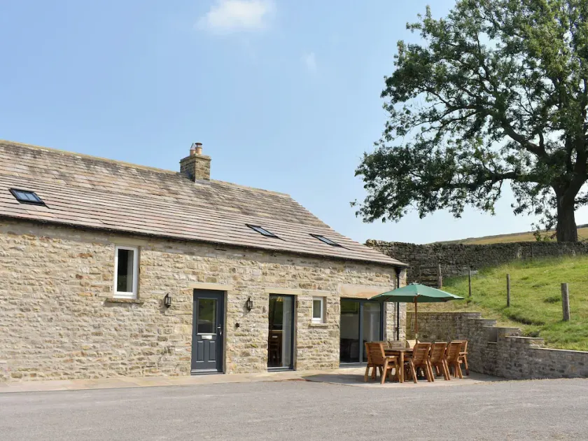4 bedroom accommodation in Harkerside, near Grinton - Image 1