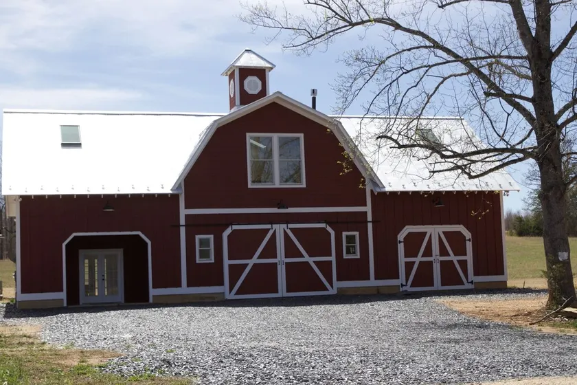 Barn Stay on Working Farm in VA Wine Country, 30 min from UVA - Image 1