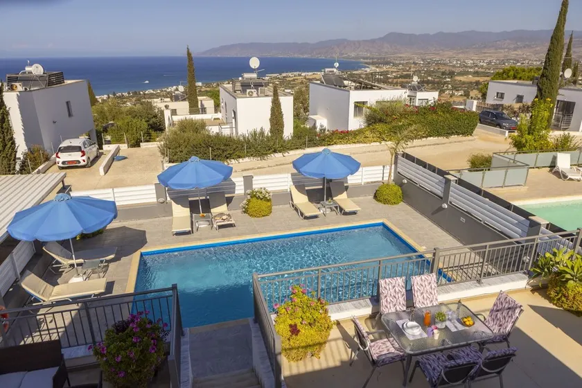 Lenias Sea View - Image 1