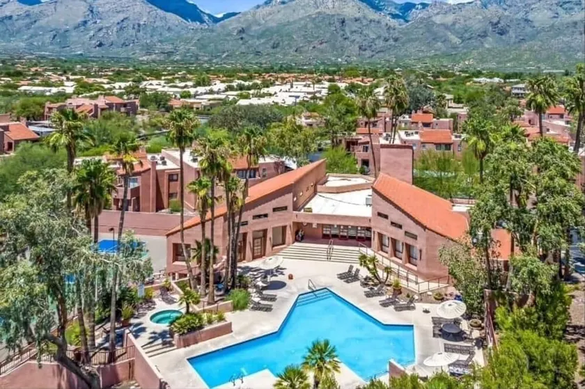Tucson Escapes at Sabino Ventana King, queen, office, pets, pool, and pickleball - Image 1