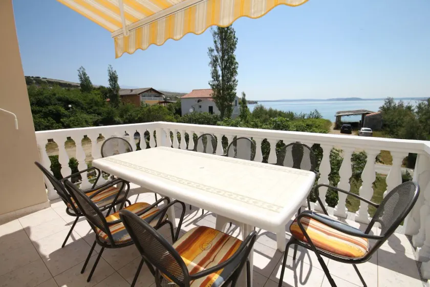 Apartments by the sea Vlasici, Pag - 6523 - Image 1
