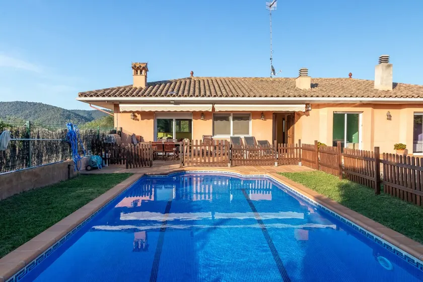 Casa con piscina - Image 1