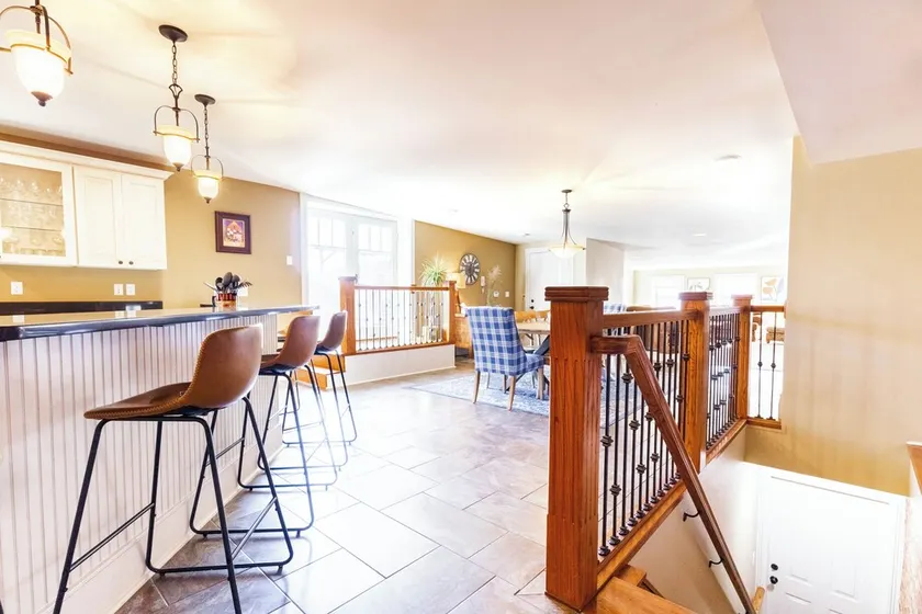 The Penthouse. Heart of Downtown Dubuque. Over 3,000 Sq Ft. - Image 1