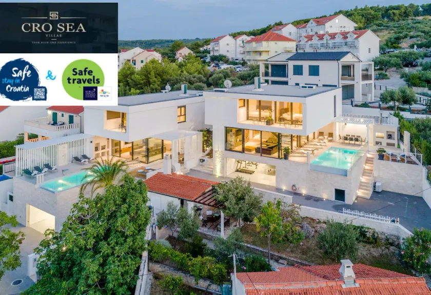Holiday Home for 16 guests with 620m² in Sutivan (95842) - Image 1