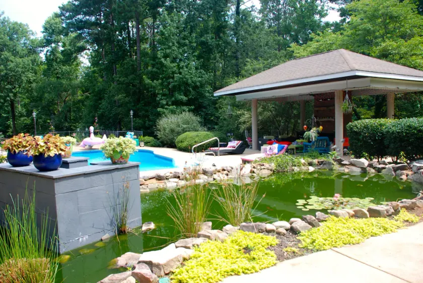 West point lake LaGrange on water  w/ pool tennis 11 acres 5/5 tho 2 R 1/2 bath - Image 1