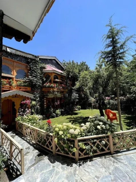 The Diamond Guesthouse - Image 1