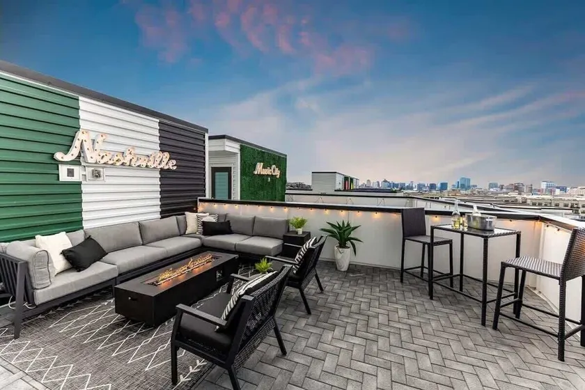 The Willow - Rooftop Lounge with Skyline Views - Image 1