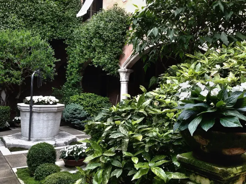 Palazzo Notarbartolo an extraordinary charming house in the heart of Venice - Image 1