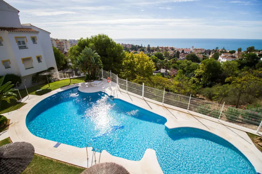Apt in Malaga with 3 swimming pools, free parking 80m from the beach, - Image 1