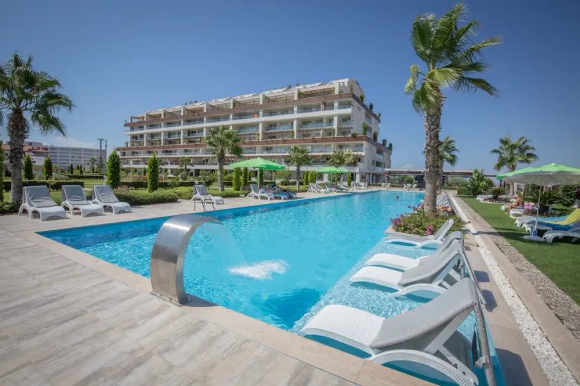 LUXURY APARTMENT | SIDE | CLOSE TO SEA | JACCUZI ON TERRACE | CHILD FRIENDLY | - Image 1