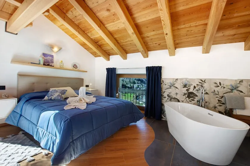 Holiday Apartment \"Cucu - 3\" with Mountain View, Shared Terrace and Barbecue - Image 1