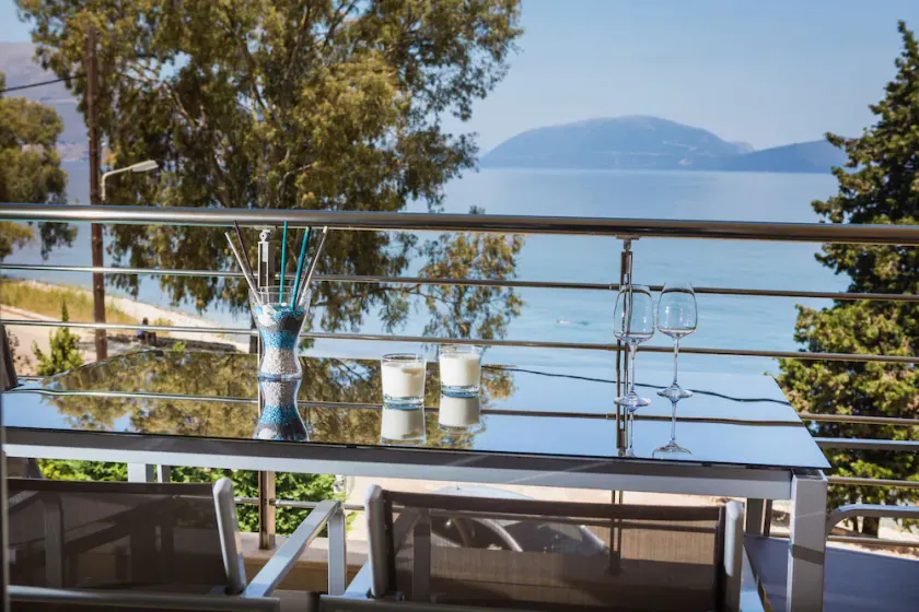 luxury apartment waterfront with amazing sea view - Image 1