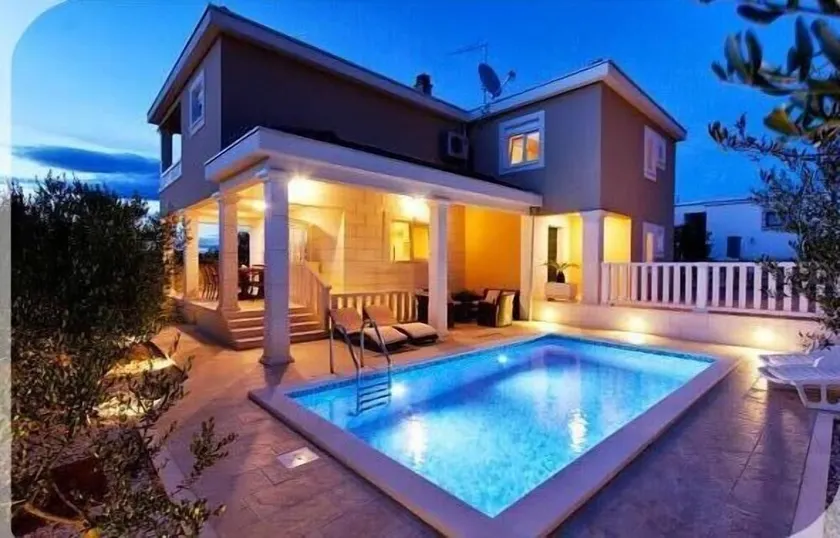 LUXURY VILLA IVAN MED POOL, ISLAND ŠOLTA - Image 1