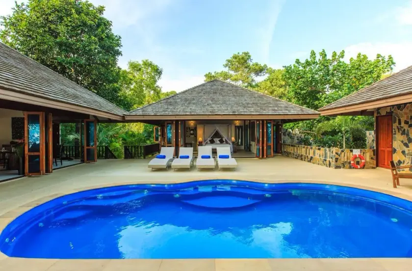 Koh Jum Beach Villas - Image 1