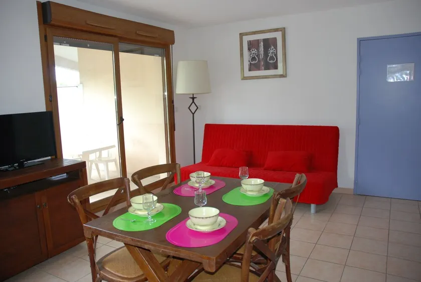 WOHNUNG MIT EINEM SCHLAFZIMMER - Image 1
