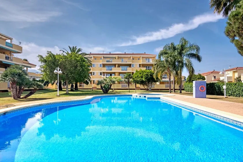 Denia Clemenvilla - Image 1