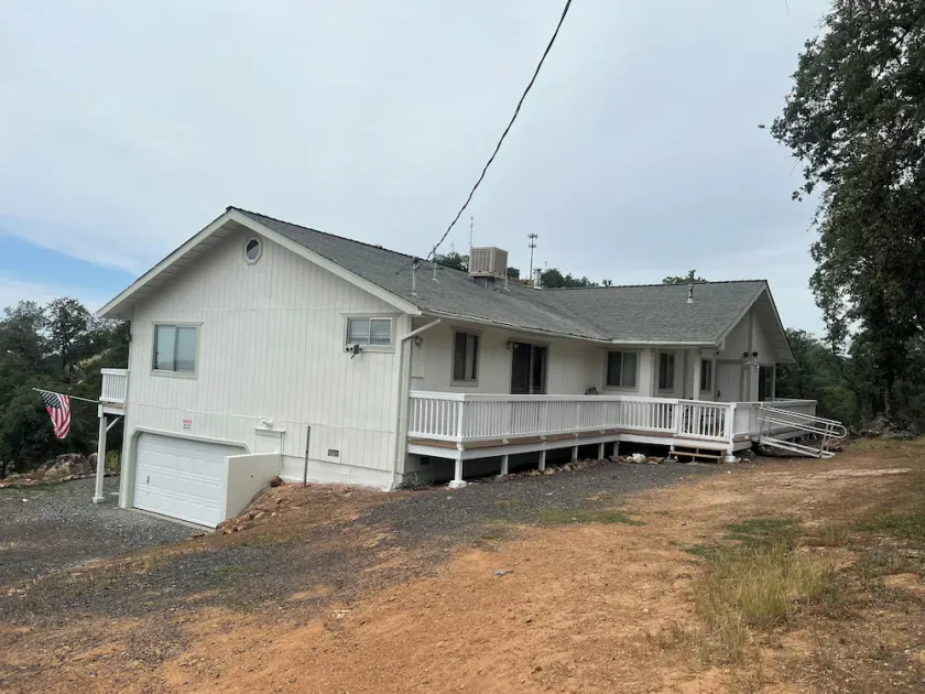 Lakeview Getaway - Image 1