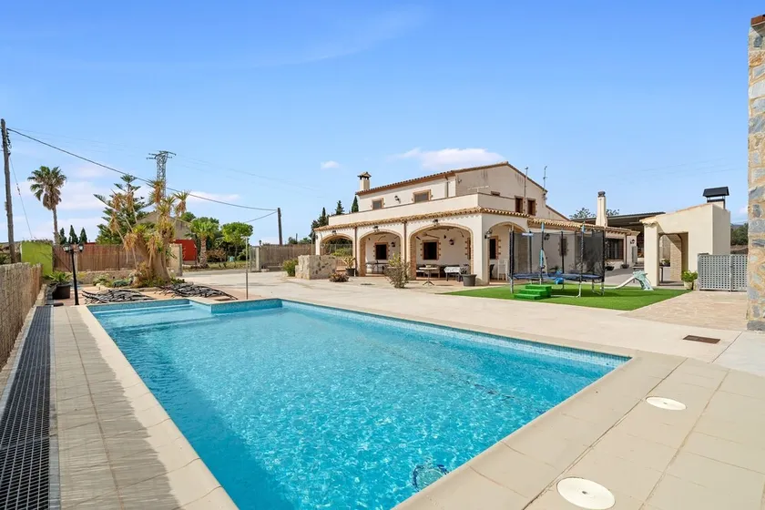 Maison de vacances « Mas Del Vedell » avec piscine privée, Wi-Fi et climatisation - Image 1