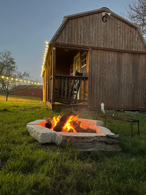 1 Bedroom Hill Country Cabin - Image 1