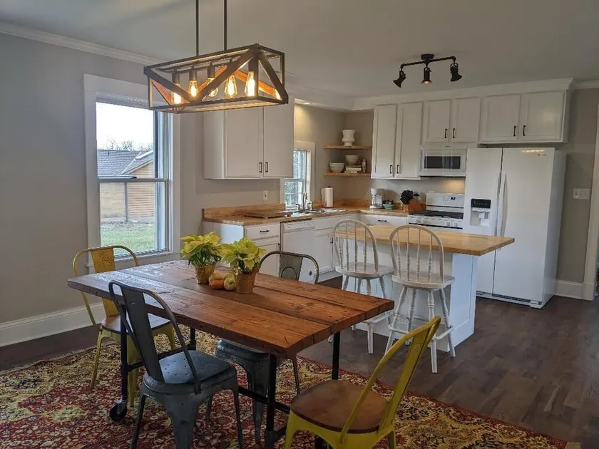 Restful Farm Retreat - Image 1