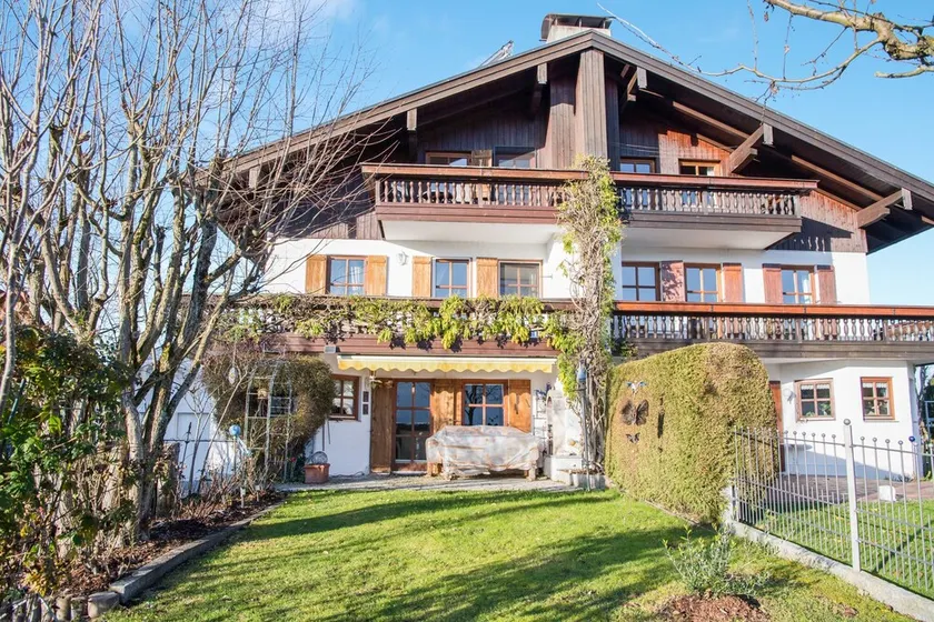 Cosy Holiday Apartment \"Alpenblick\" with Balcony, Terrace & Wi-Fi; Parking Available - Image 1
