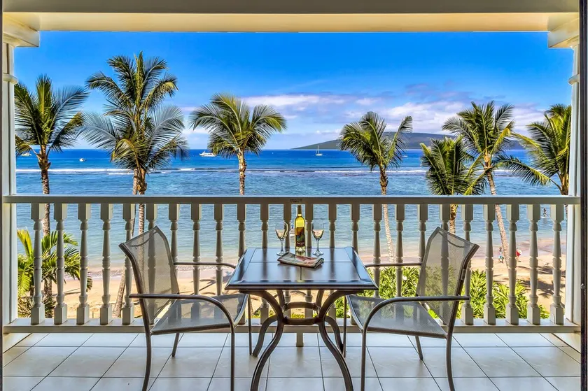 423 Lahaina Shores romántico remodelado frente al mar Studio 423 - Image 1
