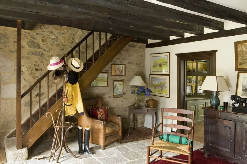 Charming historic granite house with a pool, 3 or 4 bedrooms, and 10 hectares of grounds with a view. - Image 1