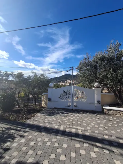 Villa full foot with swimming pool - Image 1