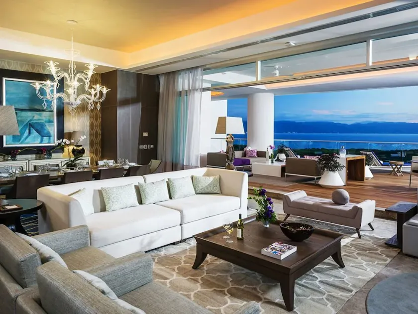 Grand Luxxe 3 Bed Room + Spa - Image 1