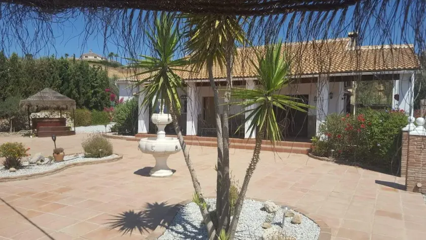 Villa Gloria - Dejlig 3 soveværelses villa til leje nær Vinuela-søen med privat pool - Image 1