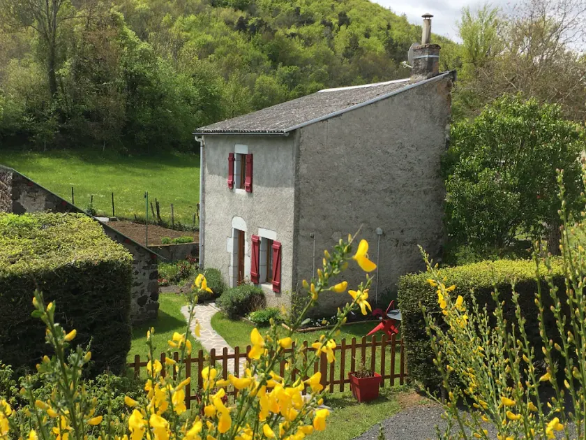 Gîte de la rivière casa independiente 2 personas en MUROL - Image 1