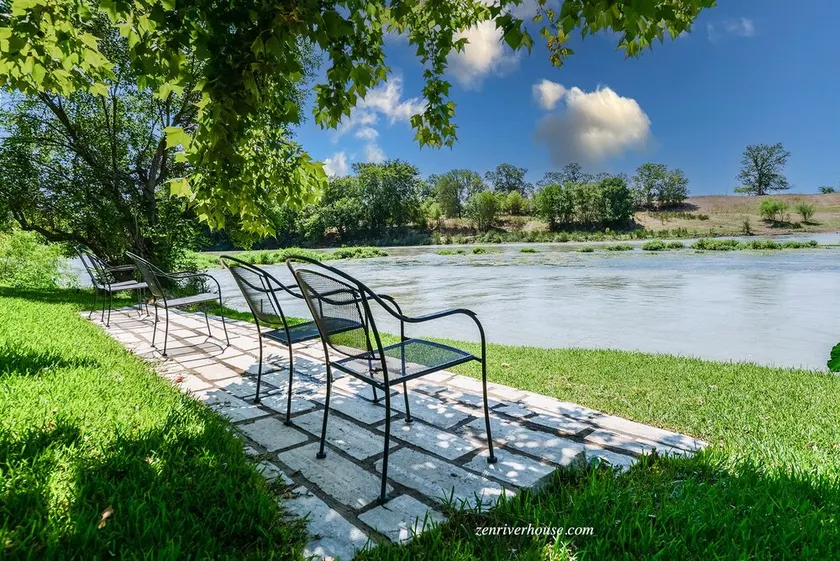 Riverside Zen and Pet-Friendly Escape Retreat in Bastrop, Texas - Image 1