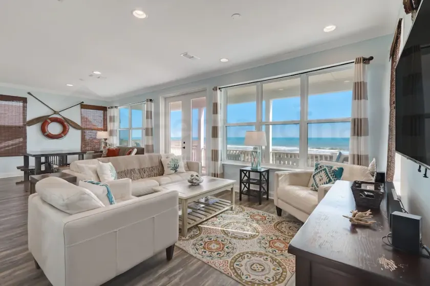 Magnificent Modern Beach House with Ocean View from All Rooms by RedAwning - Image 1