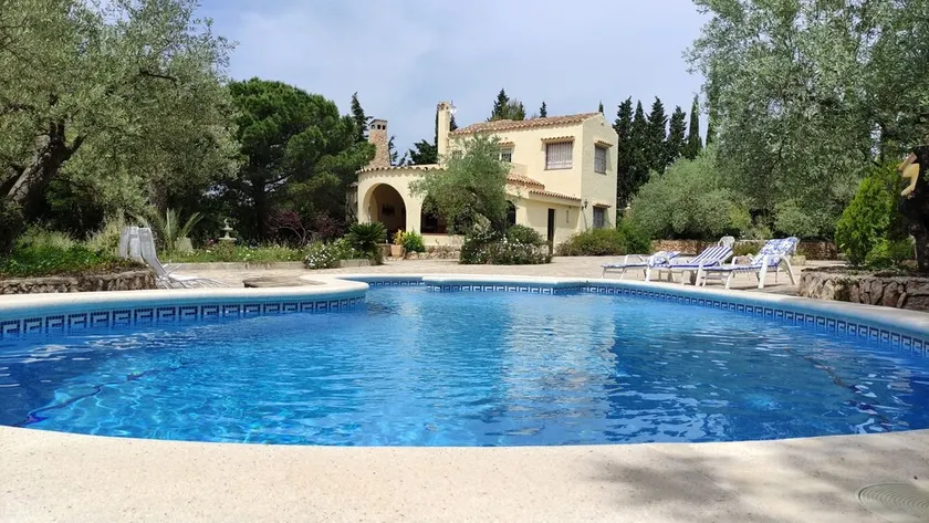 Villa with private pool in the countryside in a quiet are - Image 1