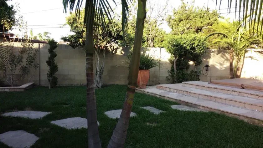 Huntington Beach Holidaymaker House - Image 1