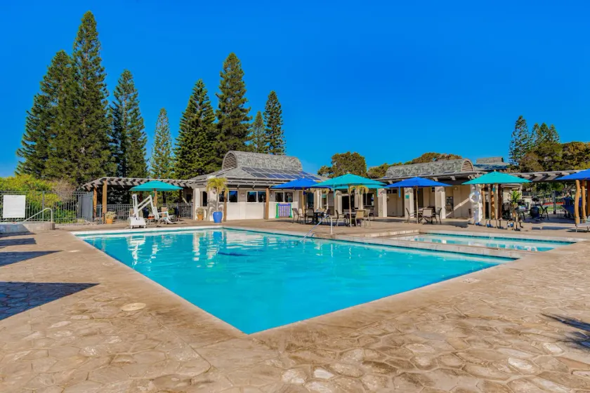 Newly-renovated beautiful spacious Condo w/ fabulous mountain & golf course view - Image 1