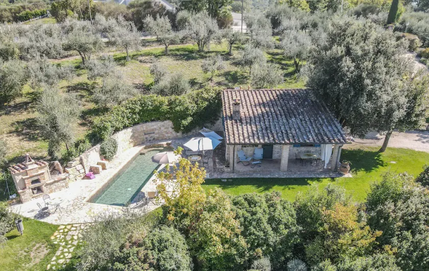 Holiday villa with private pool & air conditioning near Todi - Image 1