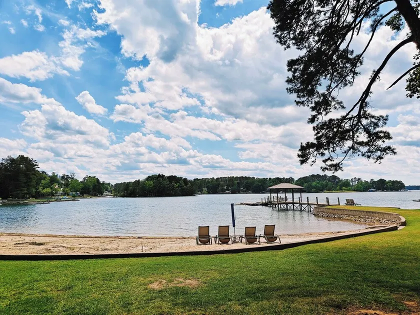 Cozy Cabin, Private Beach, Dock, Kayaks, Paddleboard, Authentic Lake Experience! - Image 1