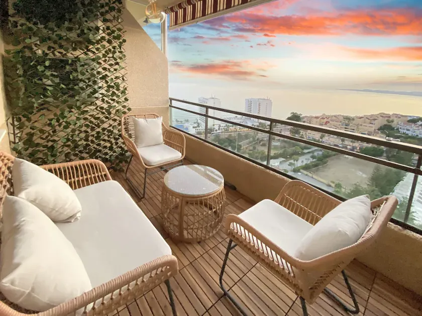 Stunning sea and mountains views close to the beach ! - Image 1
