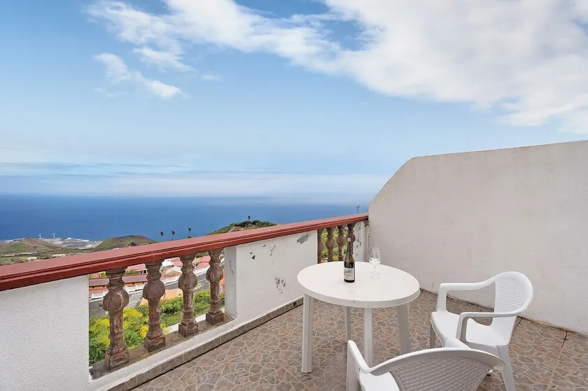 Maison de vacances Timarasan avec vue sur la mer, terrasse et Wi-Fi. - Image 1