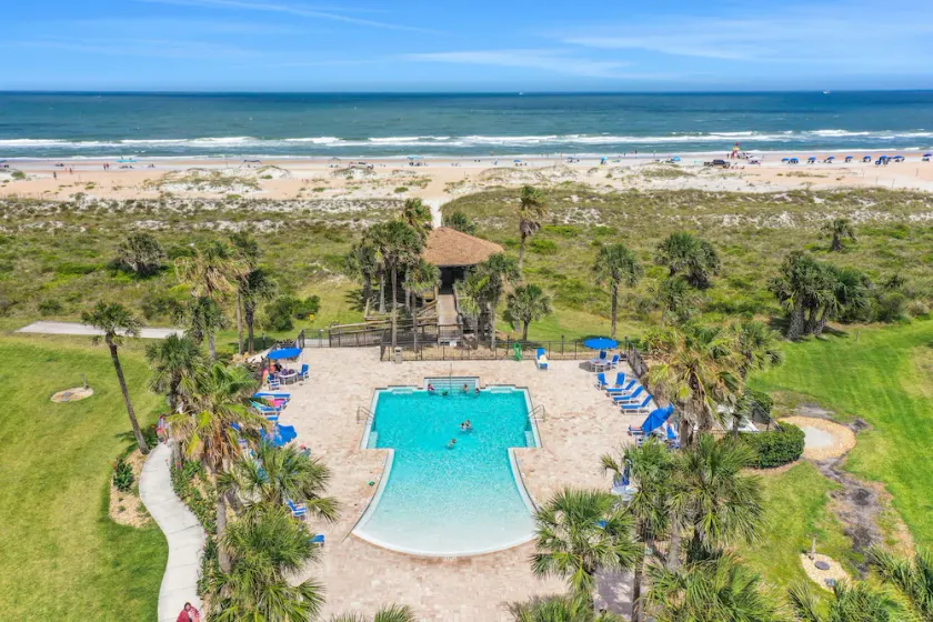 Ocean-view condo with 2 pools, beach access & private lanais - Image 1